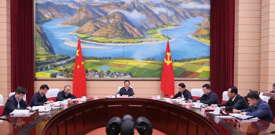 王予波主持省政府党组理论学习中心组集中学习时强调：持续深入贯彻中央八项规定精神 为高质量发展提供坚强作风保障