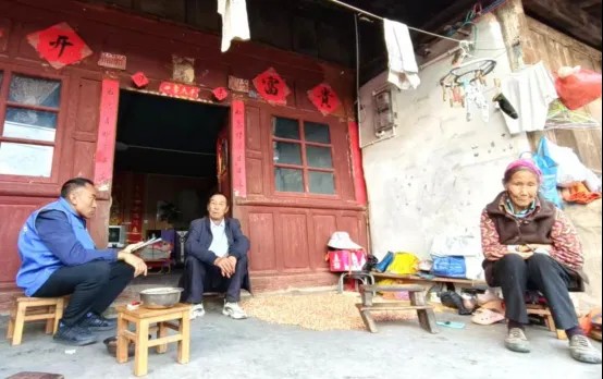 【州市亮点】楚雄州南华县医保基金监管有力度有温度：政策讲到民族村，数据盯到每一笔