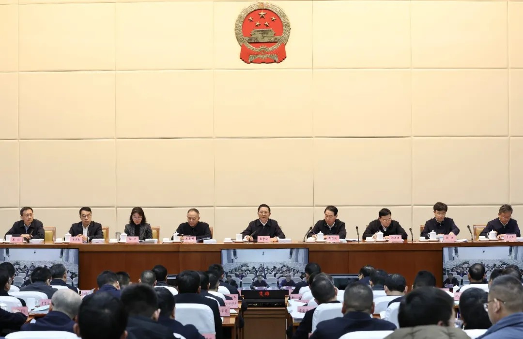 全省高质量发展工作推进会暨项目工作会议强调：全面打响“九大攻坚行动” 推动项目工作高质量发展