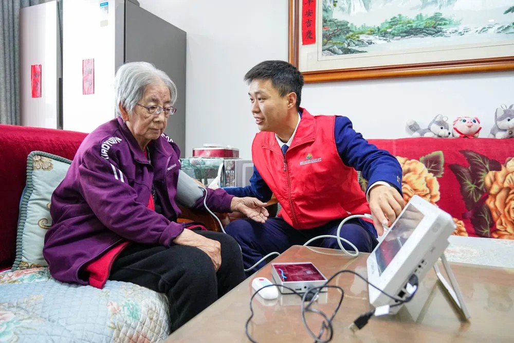 习近平总书记关切事丨“长护险”守护夕阳红
